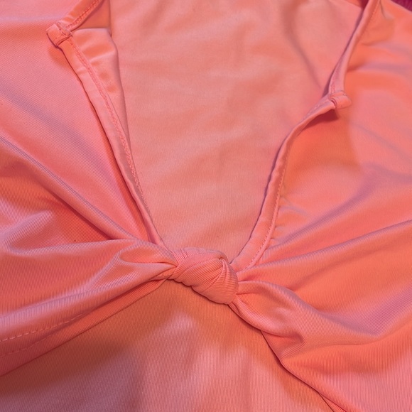 Pink 2 piece - Picture 3 of 3